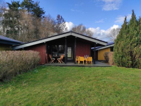 Waldstil Ferienhaus in Kellenhusen mit Großer Terrasse, Kellenhusen